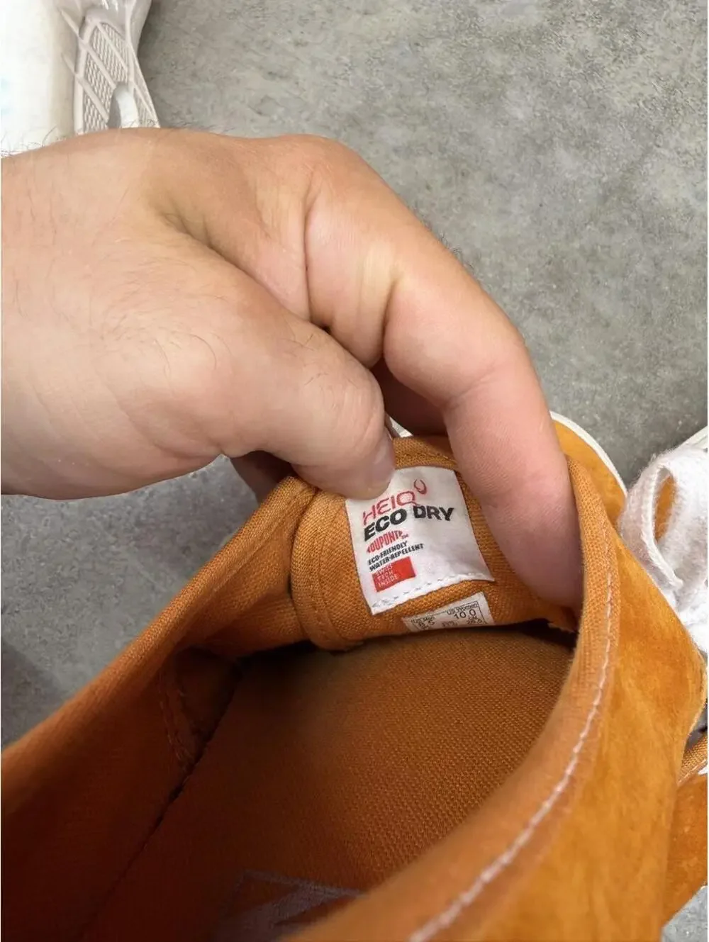 vans authentic desert sun mustard orange skate shoes size 8.5 MENS